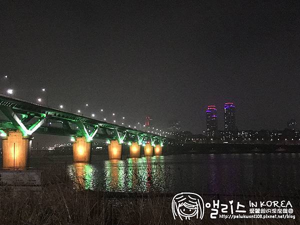 [首爾]漢江之美： 纛島遊園區站 (뚝섬유원지)，都市賞夜熱點