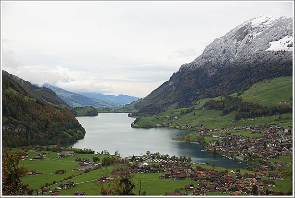 很典型的瑞士景色