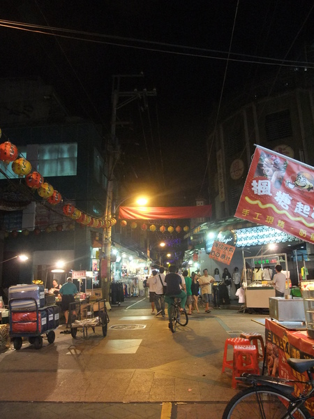 好久沒來逛新莊夜市了 好幾年嚕~