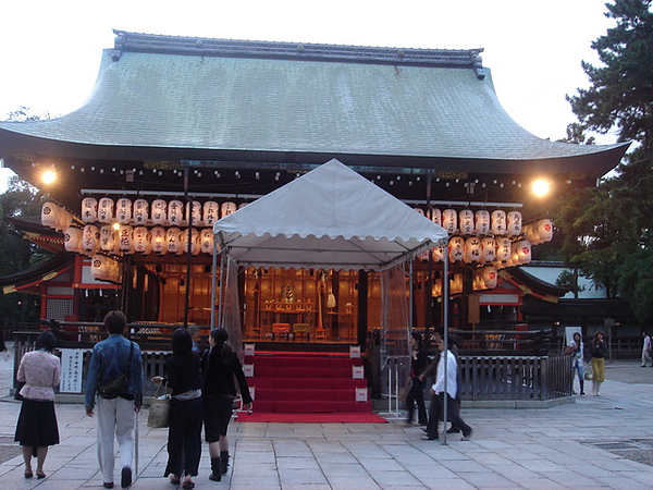 八阪神社