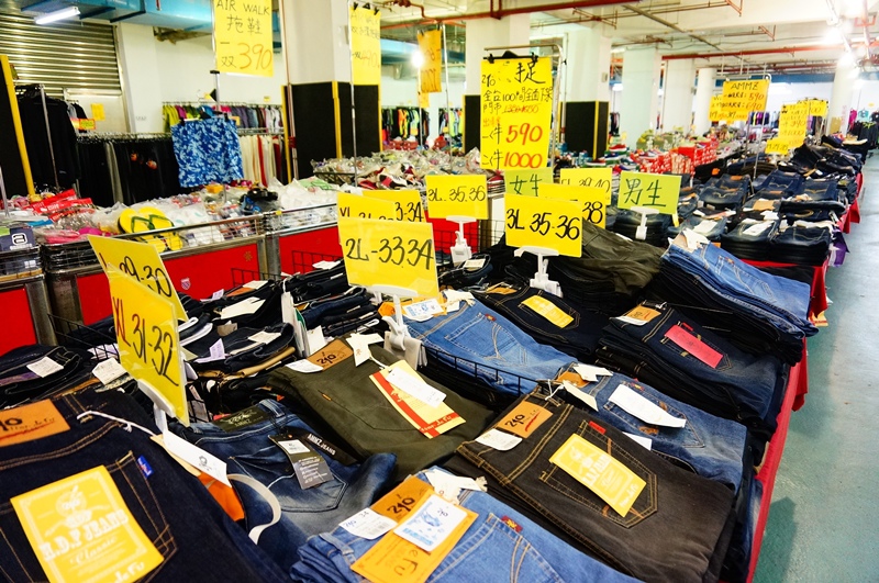 板橋特賣會.板樹體育館特賣會.拍手童裝.雪衣.雪褲.四季廠拍