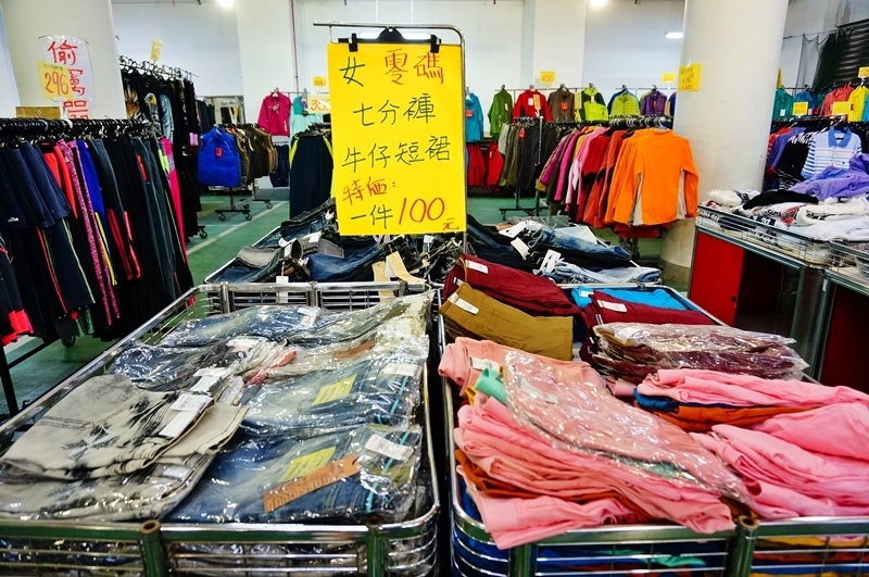 板橋特賣會.板樹體育館特賣會.拍手童裝.雪衣.雪褲.四季廠拍