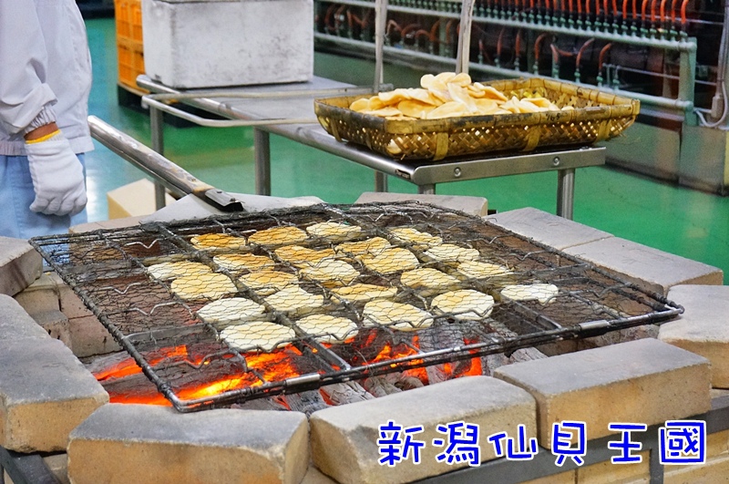 自己的仙貝自己烤,新潟仙貝王國烤仙貝DIY體驗,超奢侈的越光米仙貝!!