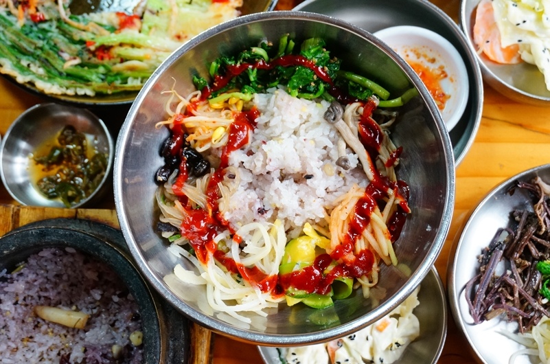 甕器拌飯.大邱美食.大邱旅遊.大邱拌飯.釜鍋拌飯.韓式釜飯.大邱韓式拌飯. 甕器拌飯.大邱美食.大邱旅遊.大邱拌飯.釜鍋拌飯.韓式釜飯.大邱韓式拌飯.