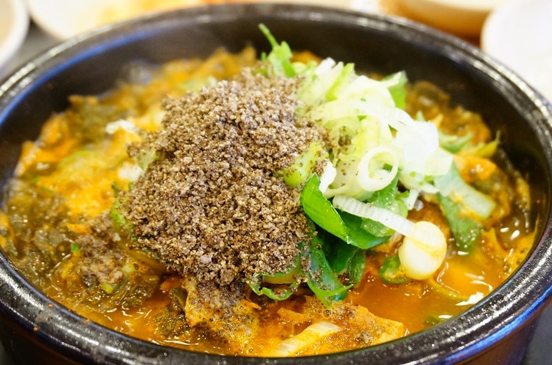 【韩国首尔美食】东庙。24小时马铃薯排骨汤