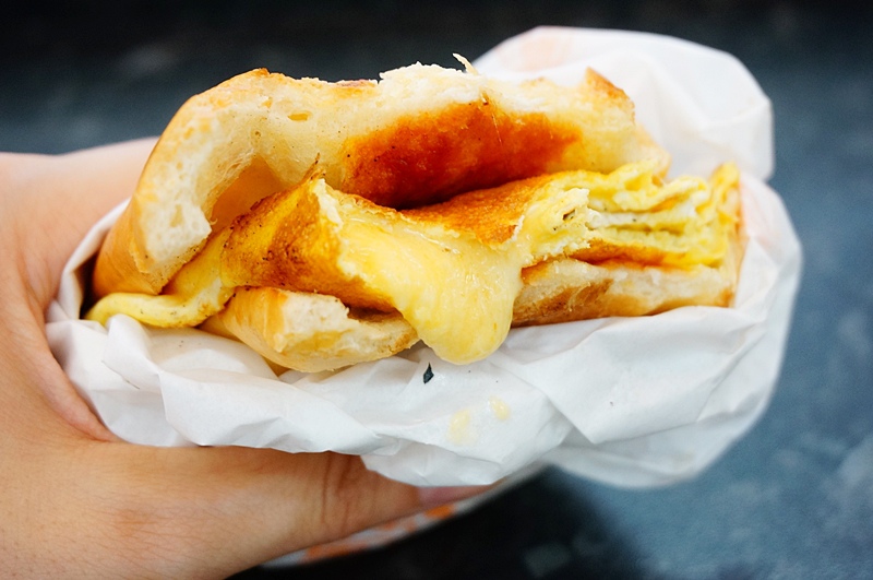 软法潜艇堡&贝果》爆乳三明治|板桥早午餐|欧