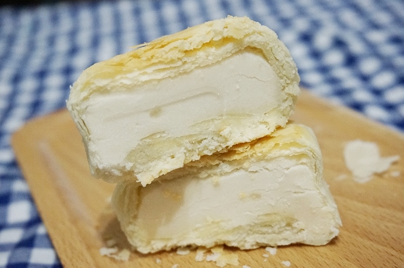 板橋伴手禮 信芳餅店信芳白豆沙餅 芋頭蛋黃酥 郭董發跡廟板橋慈惠宮旁 中秋月餅 年節禮盒推薦 2021價格表 Peko