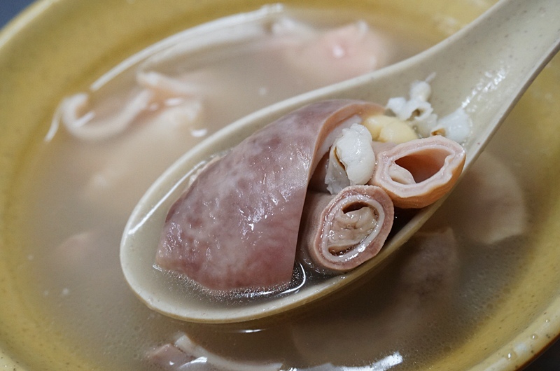 板橋美食.江子翠美食.江子翠宵夜.豬腸伯.豬腸伯油飯.豬腸伯四神湯.腸中腸.板橋四神湯.