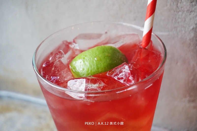 西門町美食.西門町餐廳.A.K.12 美式小館.台北美式餐廳.寵物友善餐廳.西門町聚餐.西門町美式餐廳.