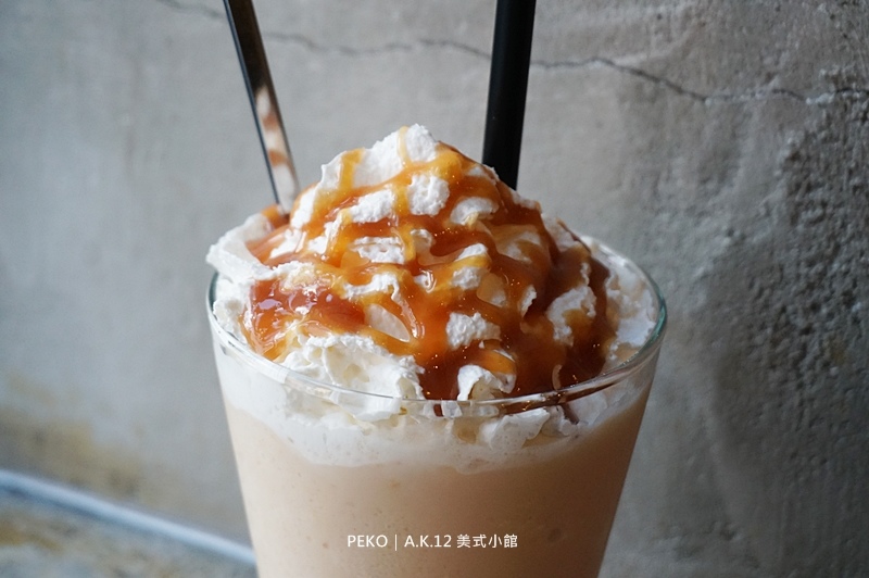 西門町美食.西門町餐廳.A.K.12 美式小館.台北美式餐廳.寵物友善餐廳.西門町聚餐.西門町美式餐廳.