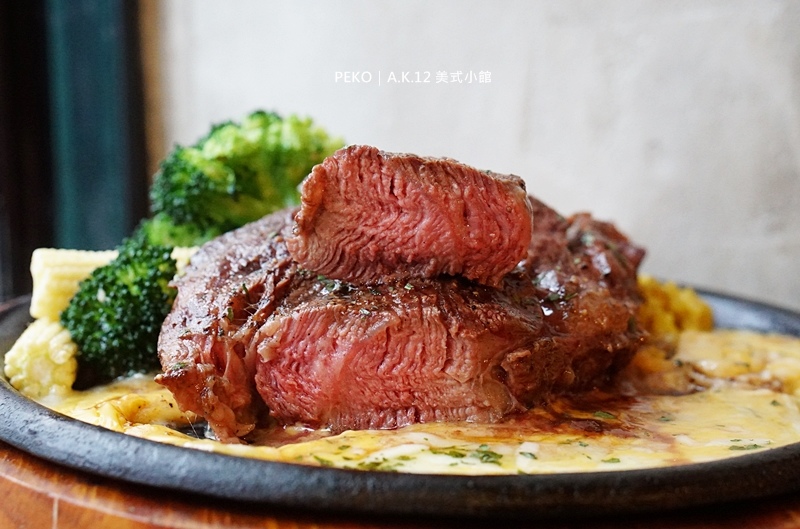 西門町美食.西門町餐廳.A.K.12 美式小館.台北美式餐廳.寵物友善餐廳.西門町聚餐.西門町美式餐廳.