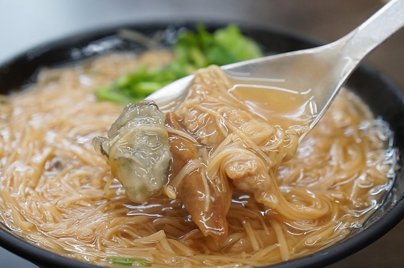 101美食.世貿美食.黃金麵線.吳興街美食.大腸麵線.蚵仔麵線.肉丁麵線.