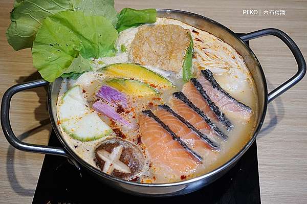 林口火鍋 六石蒔鍋 和牛 龍蝦399元就吃的到 必點南洋叻沙湯 機捷a8林口長庚美食推薦 六石蒔鍋菜單 Peko