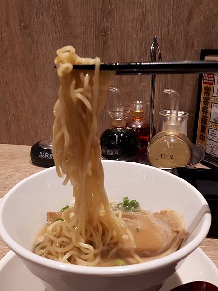 [食記] 臺北 市府站 京都餃子王將臺北首店