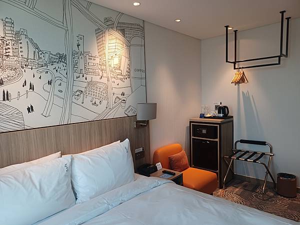 [韓國]首爾~智選假日酒店~弘大入口站7號出口上來即到飯店入