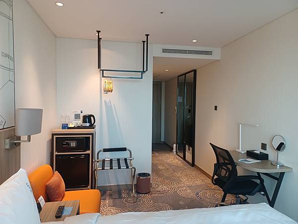 [韓國]首爾~智選假日酒店~弘大入口站7號出口上來即到飯店入