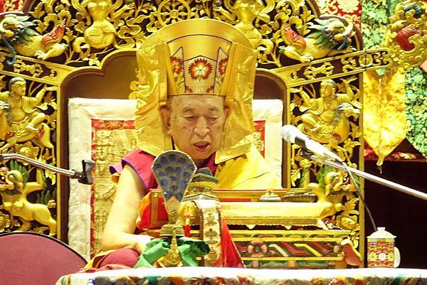 創古仁波切再次祈請智慧尊降臨.jpg 創古仁波切再次祈請智慧尊降臨.jpg