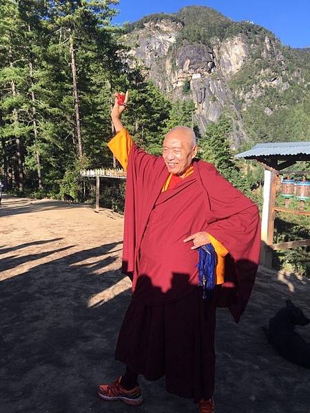 南卡吉美仁波切攝於不丹虎穴寺.jpg 南卡吉美仁波切攝於不丹虎穴寺.jpg