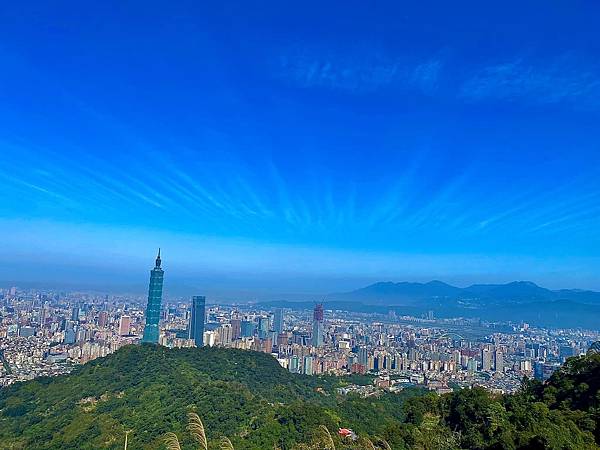 101的天空有12星芒.jpg 101的天空有12星芒.jpg