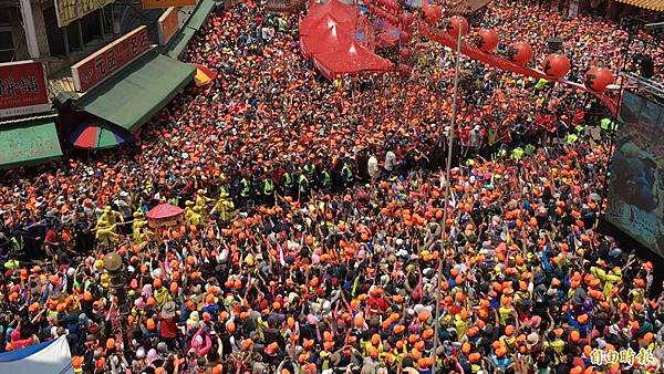 白沙屯媽祖入廟(北港媽祖廟).jpg