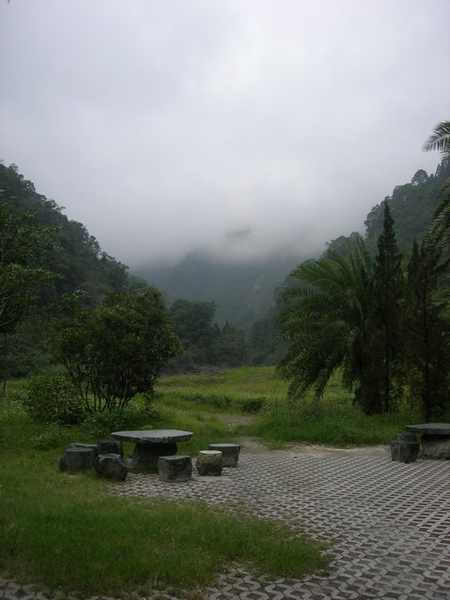 溫泉煮蛋池前方一景