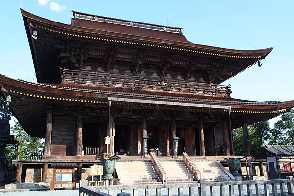 59 第一站學佛去 金峰山寺的藏王堂 也是世界遺產 七世紀創建.JPG