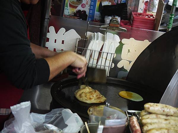 興中夜市大腸香腸蔥抓餅