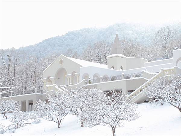 rosegardenchurch_05.jpg rosegardenchurch_05.jpg