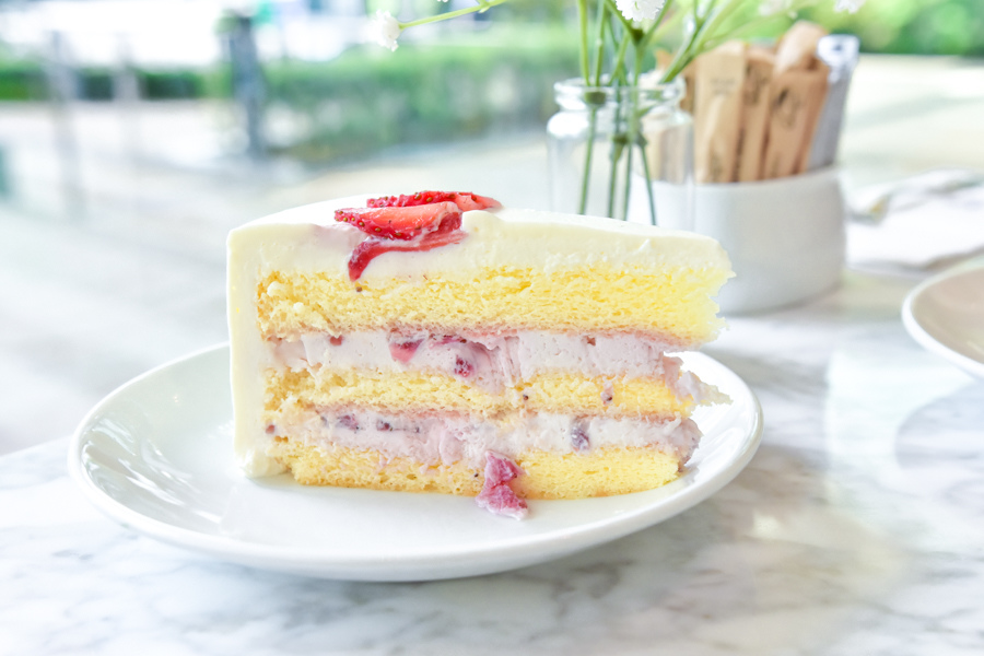 Lady M-2.jpg Lady M-2.jpg