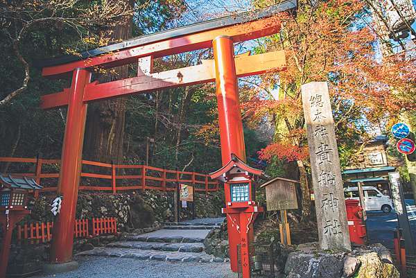 日本 鞍馬貴船一日遊 鞍馬寺 貴船神社 水占卜 繪馬 紅葉隧道 Pengu 說真的 痞客邦 日本 鞍馬貴船一日遊 鞍馬寺 貴船神社 水占卜 繪馬 紅葉隧道 Pengu 說真的 痞客邦