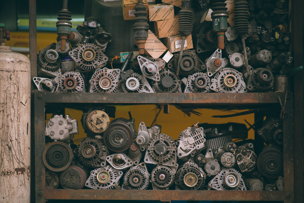 赤峰街 汽車零件