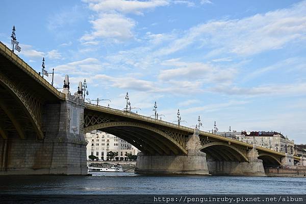 cruise (28) cruise (28)