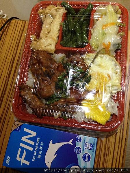 S__76660762 S__76660762