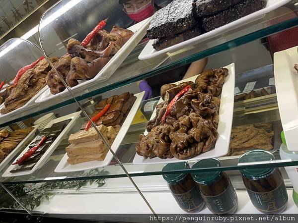 S__83066910 S__83066910