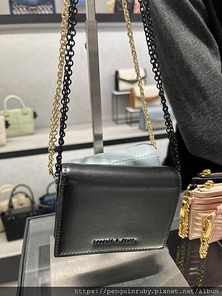 S__85000199 S__85000199