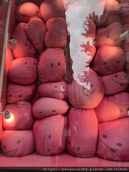 【匈牙利Hungary】 熱門網美拍照景點新指標!IKONO 【匈牙利Hungary】 熱門網美拍照景點新指標!IKONO