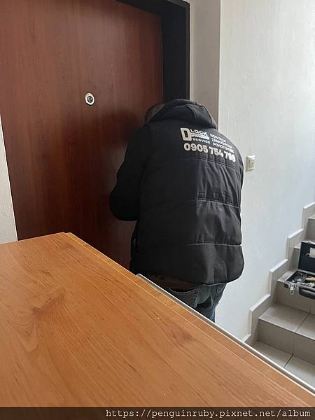 斯洛伐克slovakia被鎖在門外怎麼辦?經驗分享 斯洛伐克slovakia被鎖在門外怎麼辦?經驗分享