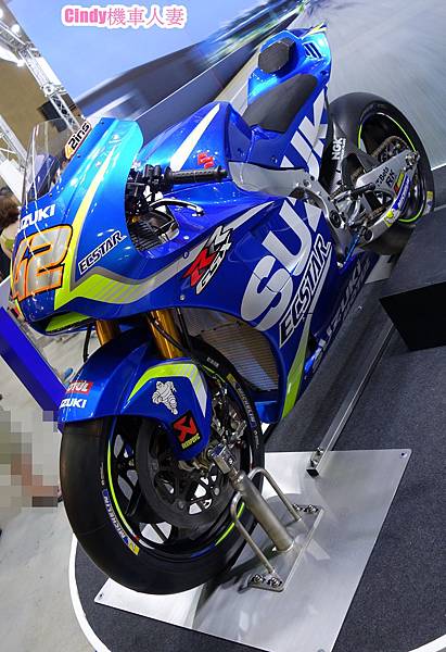 3 SUZUKI GSX-RR moto gp廠車2.JPG