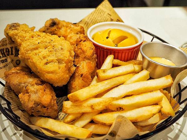 PATIO46_200106_0018.jpg PATIO46_200106_0018.jpg