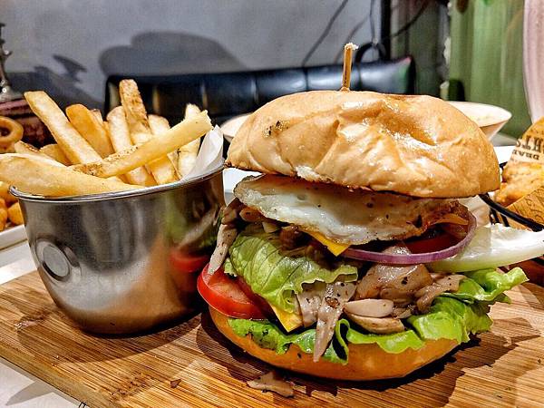 PATIO46_200106_0013.jpg PATIO46_200106_0013.jpg