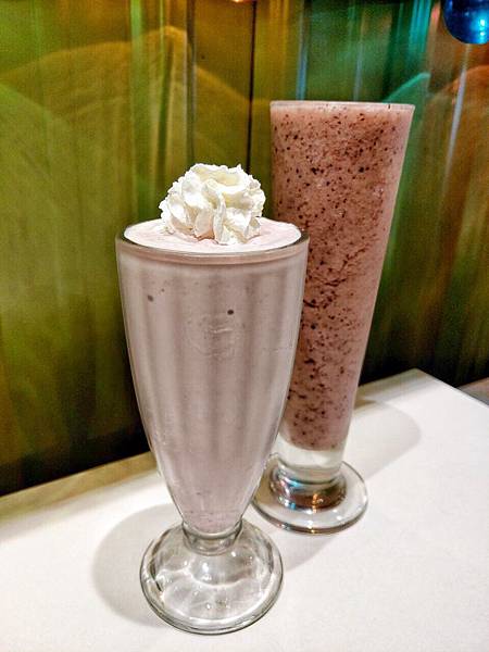 PATIO46_200106_0008.jpg PATIO46_200106_0008.jpg