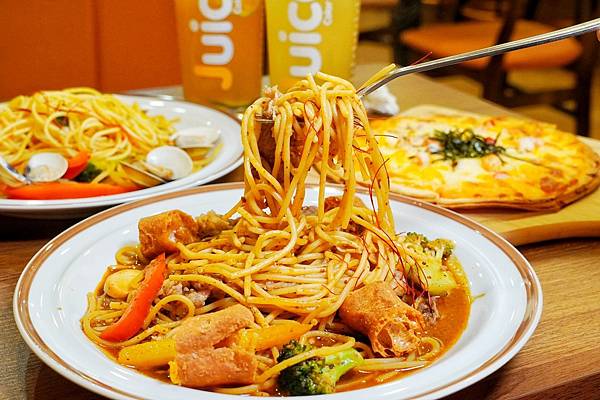 LINE_ALBUM_樂義食大墩店_220111_0.jpg LINE_ALBUM_樂義食大墩店_220111_0.jpg