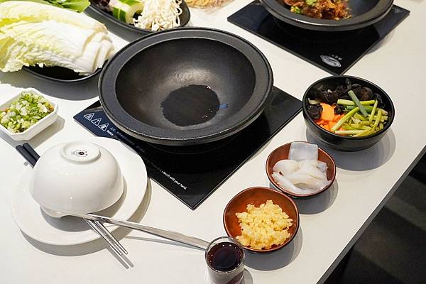 LINE_ALBUM_狂一鍋漢口店_220909_15.jpg LINE_ALBUM_狂一鍋漢口店_220909_15.jpg