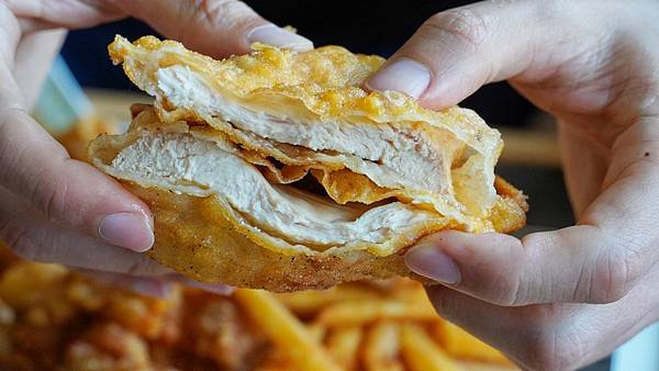 LINE_ALBUM_搞什麼灰雞益民店_221006_18.jpg LINE_ALBUM_搞什麼灰雞益民店_221006_18.jpg