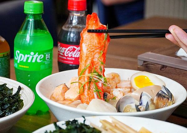 LINE_ALBUM_兆曜拉麵 丼飯_221029_1.jpg