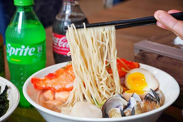 LINE_ALBUM_兆曜拉麵 丼飯_221029_0.jpg