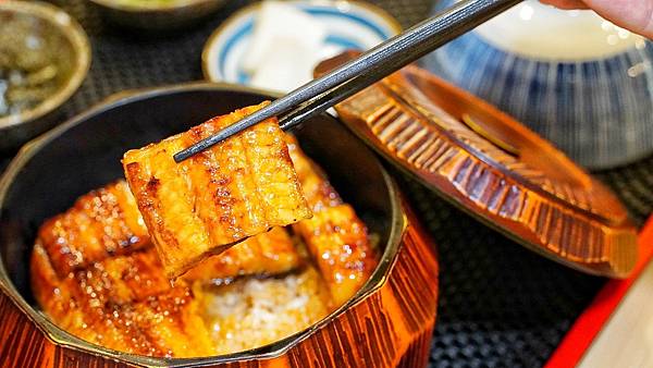 LINE_ALBUM_一鰻_221112_3.jpg LINE_ALBUM_一鰻_221112_3.jpg