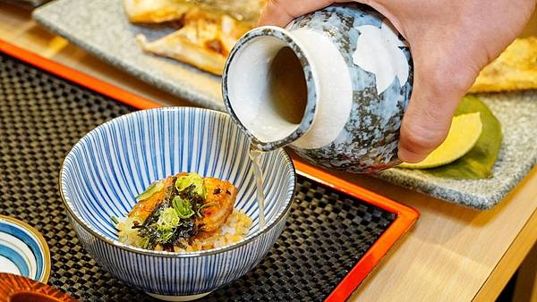 LINE_ALBUM_一鰻_221112_0.jpg LINE_ALBUM_一鰻_221112_0.jpg