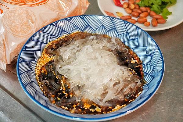 LINE_ALBUM_漢來美食 來拌麵 酸辣粉_230205_19.jpg LINE_ALBUM_漢來美食 來拌麵 酸辣粉_230205_19.jpg