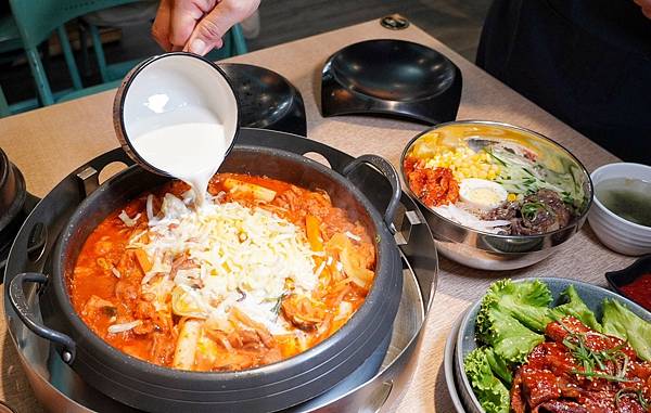 LINE_ALBUM_首爾韓鍋_230612_11.jpg LINE_ALBUM_首爾韓鍋_230612_11.jpg